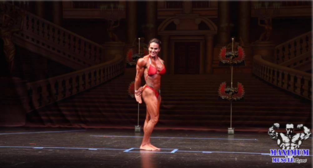 Pose de tríceps de perfil