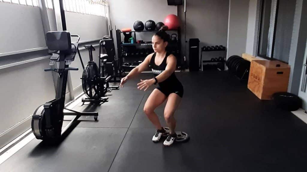 Sentadilla con talones elevados